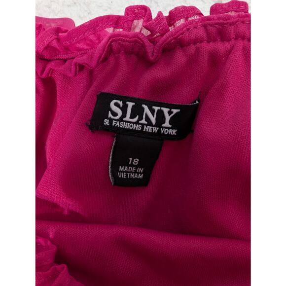 NWT SLNY Fuchsia Off Shoulder Ruffle Maxi Dress Size 18 - Picture 7 of 9
